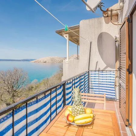 Dom wakacyjny Stunning In Punat With Kitchen *