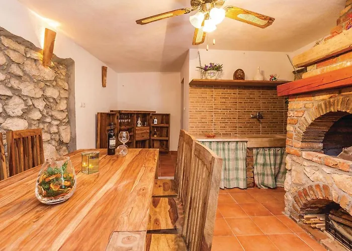 Stunning In With Kitchen *