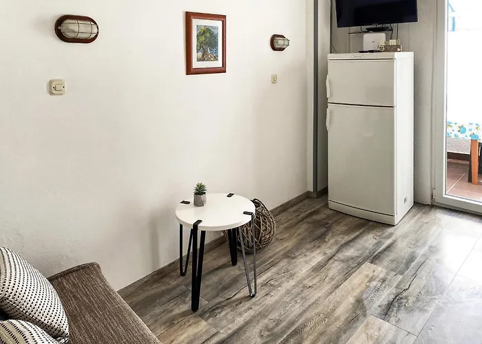 Stunning In With Kitchen Vakantiehuis *