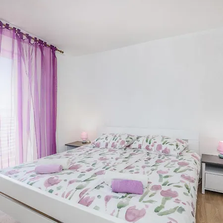 펜션 Stunning In Punat With Kitchen 푸나트