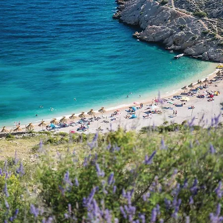 Stunning In Punat With Kitchen