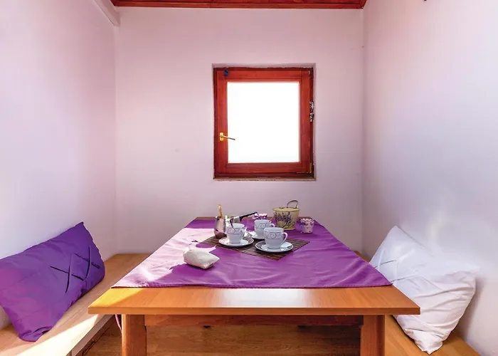 Stunning In With Kitchen *