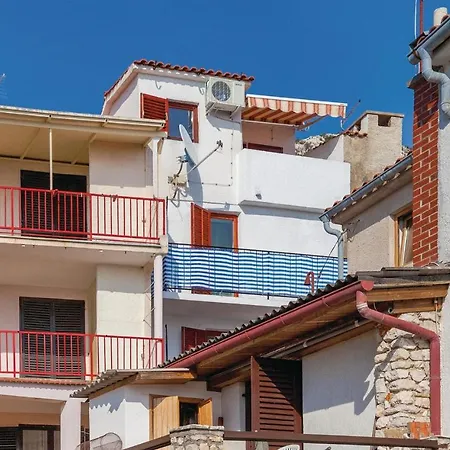 Stunning Home In Punat With Kitchen *