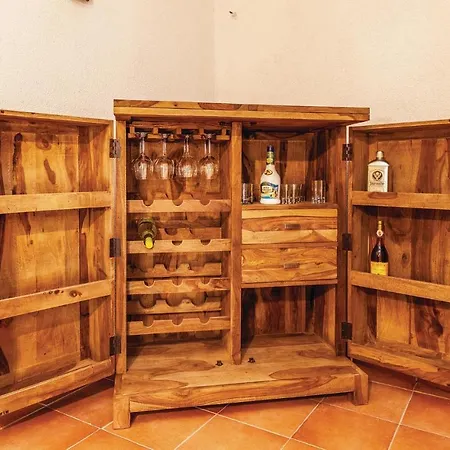 Stunning Home In Punat With Kitchen * Пунат